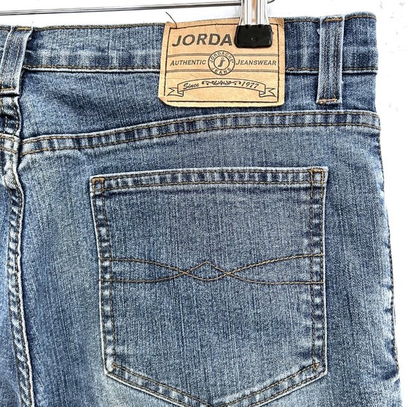 Jordache Boot Cut Jeans - Picture 5 of 6